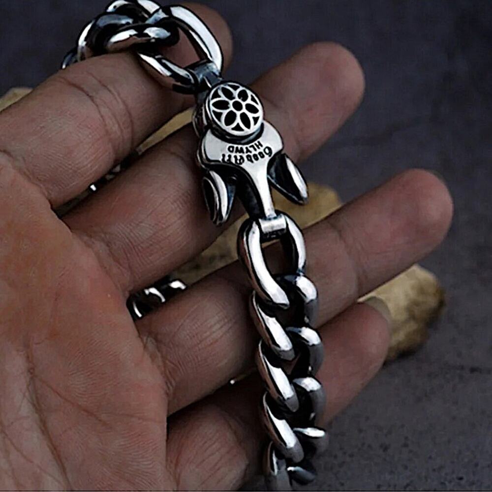 Stainless Steel Cuban Chain Link Bracelet - Picture 3 of 7